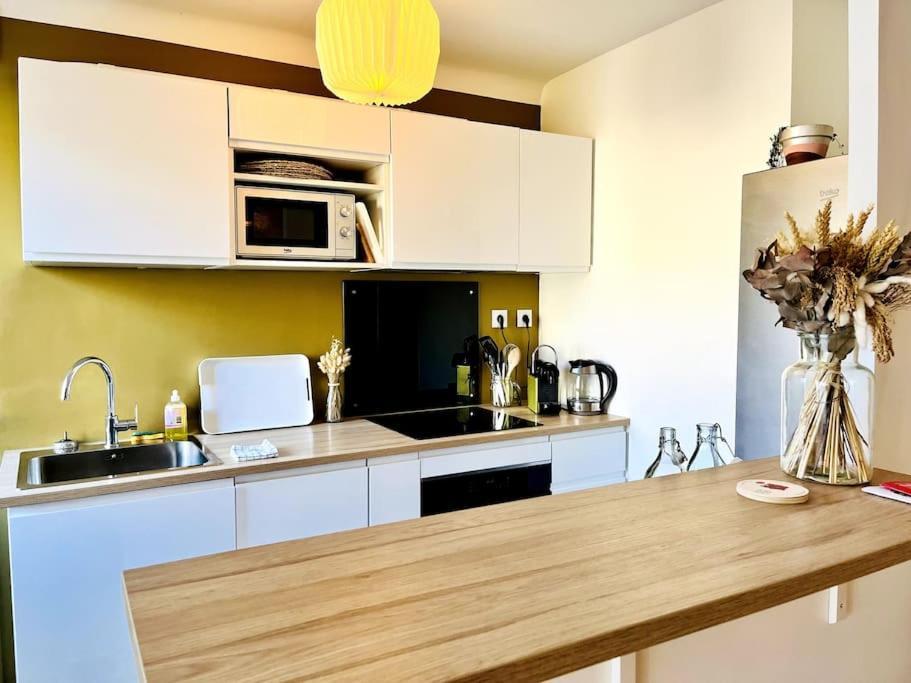 Le Chateaulin 2Pers Parking Apartment น็องต์ ภายนอก รูปภาพ