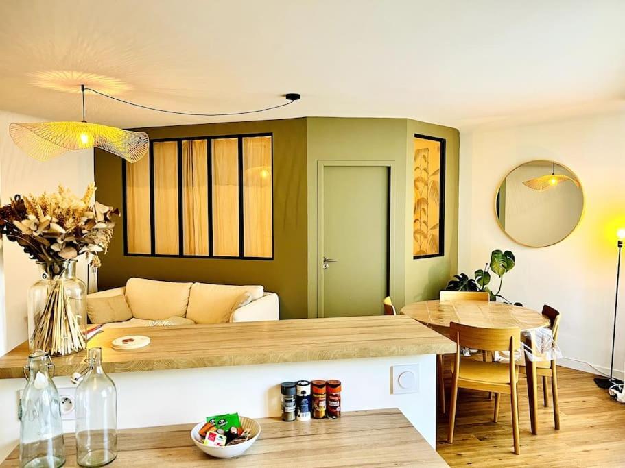 Le Chateaulin 2Pers Parking Apartment น็องต์ ภายนอก รูปภาพ